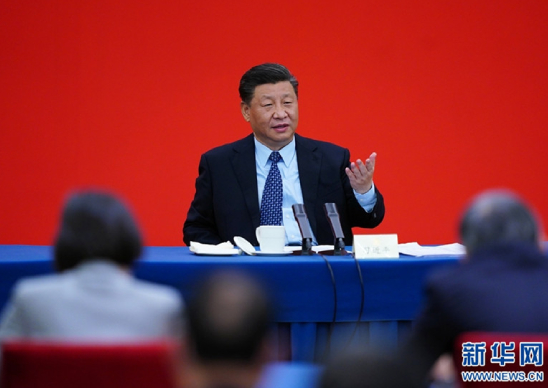 習(xí)近平看望參加政協(xié)會議的經(jīng)濟(jì)界委員