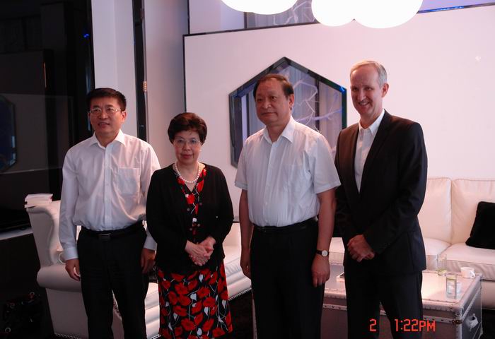 調整大小 王部長，陳馮富珍.JPG